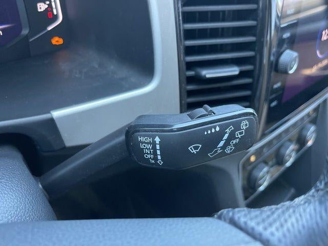 2022 Volkswagen Atlas Cross Sport 2.0T SEL R-Line Black 4MOTION