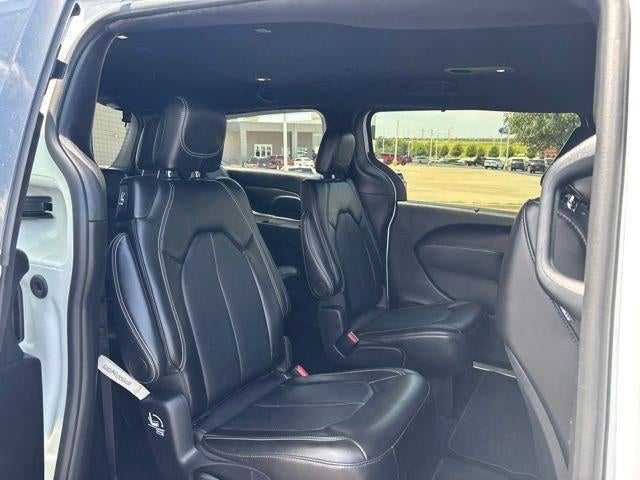 2025 Chrysler Pacifica Select FWD