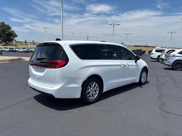 2025 Chrysler Pacifica Select FWD