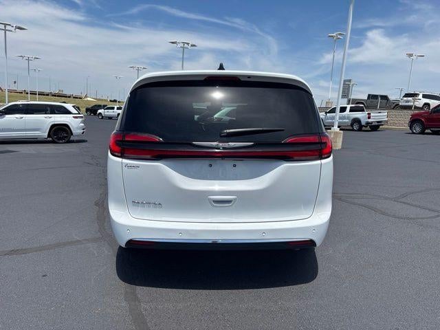 2025 Chrysler Pacifica Select FWD