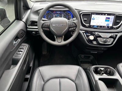 2026 Chrysler Pacifica Select FWD