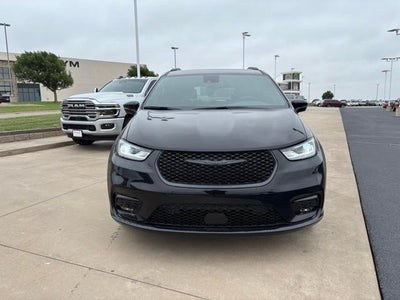 2026 Chrysler Pacifica Select FWD