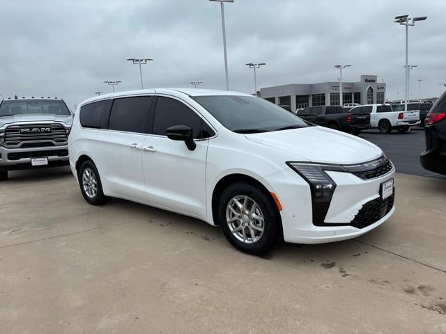 2027 Chrysler Pacifica Select FWD