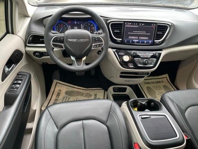 2024 Chrysler Pacifica Touring L FWD