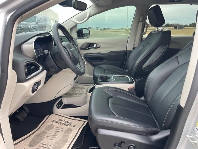 2024 Chrysler Pacifica Touring L FWD