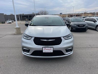 2024 Chrysler Pacifica Touring L FWD