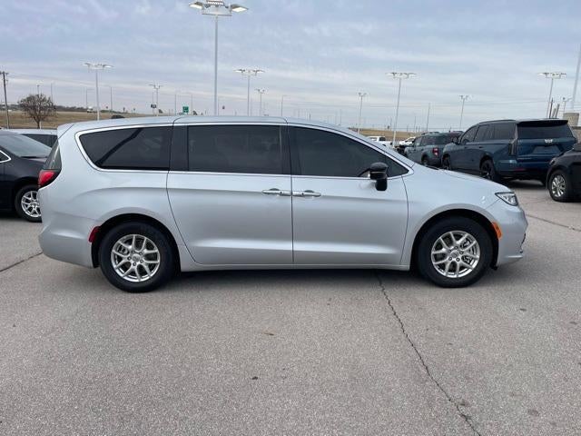 2024 Chrysler Pacifica Touring L FWD