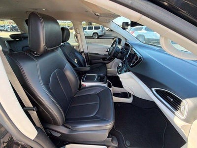2023 Chrysler Pacifica Touring L FWD