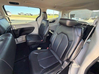 2023 Chrysler Pacifica Touring L FWD
