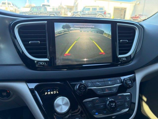 2023 Chrysler Pacifica Touring L FWD