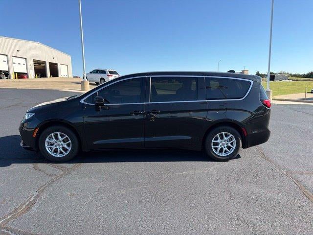 2023 Chrysler Pacifica Touring L FWD