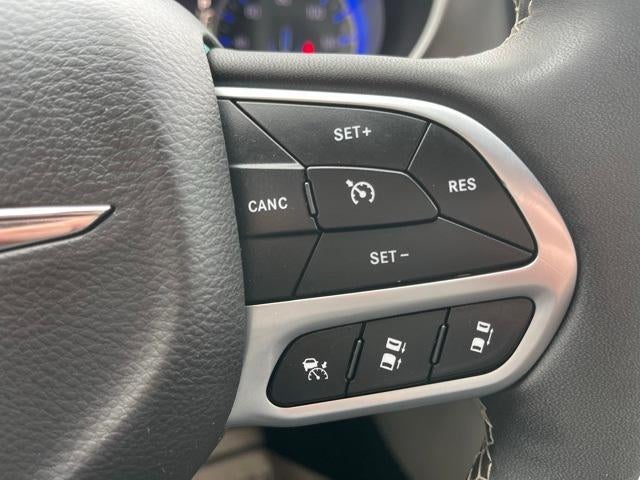 2024 Chrysler Pacifica Touring L FWD