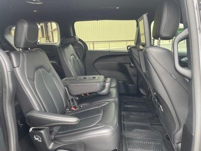 2022 Chrysler Pacifica Touring L FWD