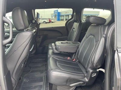 2022 Chrysler Pacifica Touring L FWD