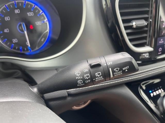 2022 Chrysler Pacifica Touring L FWD