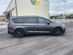 2022 Chrysler Pacifica Touring L FWD