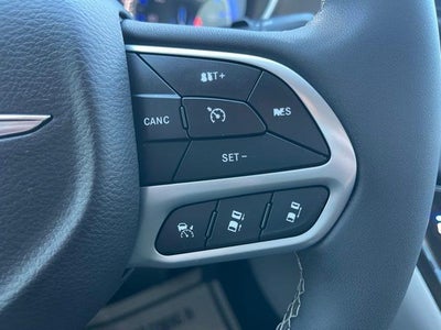 2024 Chrysler Pacifica Touring L FWD