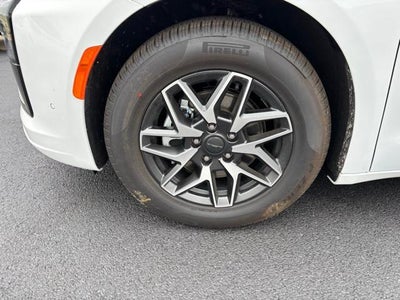 2027 Chrysler Pacifica Limited FWD