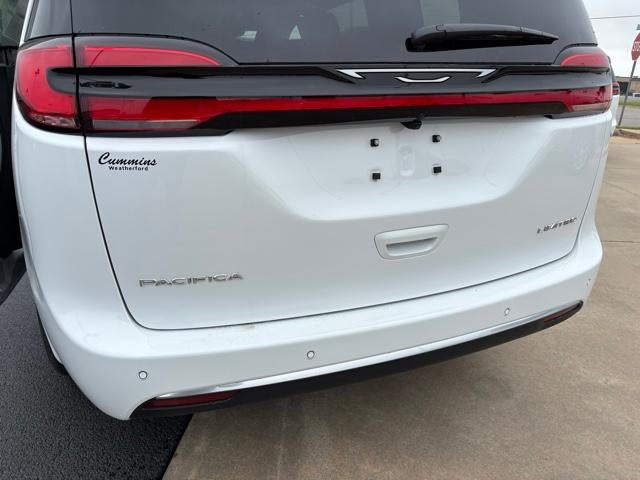 2027 Chrysler Pacifica Limited FWD
