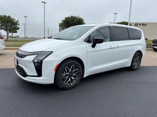 2027 Chrysler Pacifica Limited FWD