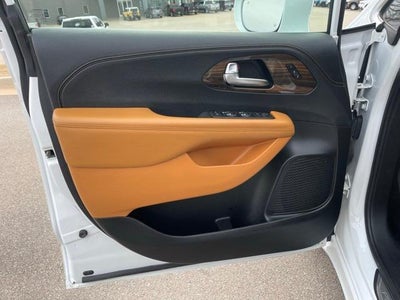 2022 Chrysler Pacifica Pinnacle FWD