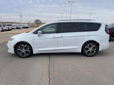 2022 Chrysler Pacifica Pinnacle FWD