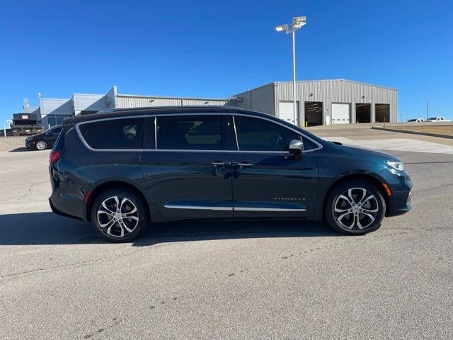 2023 Chrysler Pacifica Pinnacle AWD