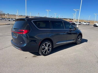 2023 Chrysler Pacifica Pinnacle AWD