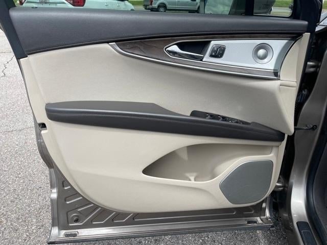 2019 Lincoln Nautilus Reserve FWD