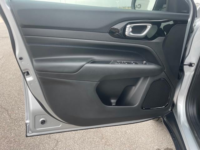 2026 Jeep Compass Latitude 4x4 *Ltd Avail*