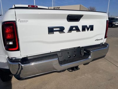 2026 RAM 3500 Tradesman 4x4 Reg Cab 8' Box