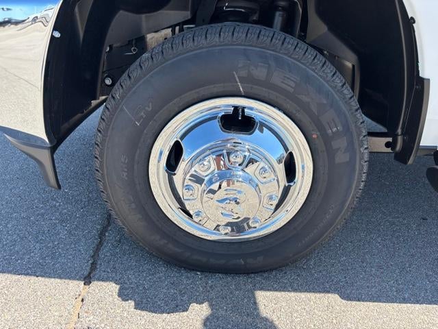 2026 RAM 3500 Tradesman 4x4 Crew Cab 8' Box