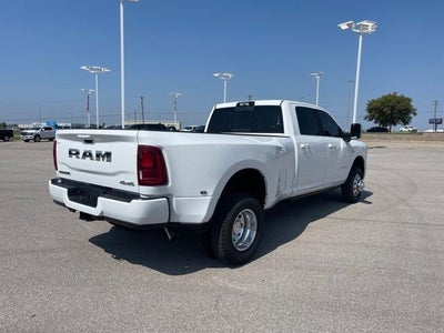 2026 RAM 3500 Laramie 4x4 Crew Cab 8' Box