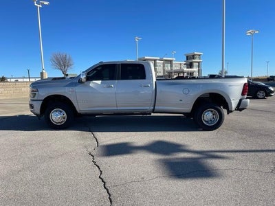 2026 RAM 3500 Laramie 4x4 Crew Cab 8' Box