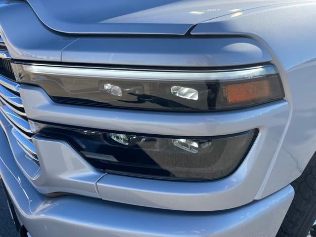 2026 RAM 3500 Laramie 4x4 Crew Cab 8' Box