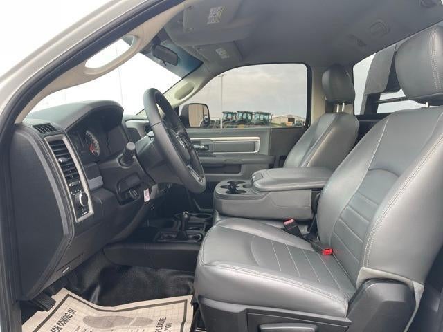 2014 RAM 3500 4WD Reg Cab 167" WB 84" CA Tradesman