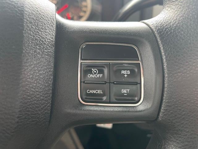 2014 RAM 3500 4WD Reg Cab 167" WB 84" CA Tradesman