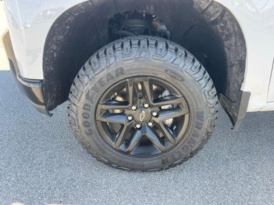 2019 Chevrolet Silverado 1500 Crew Cab Short Box 4-Wheel Drive Custom Trail Boss