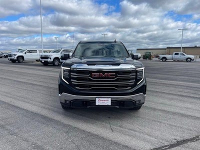2022 GMC Sierra 1500 Crew Cab Short Box 2-Wheel Drive SLT