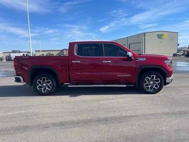 2022 GMC Sierra 1500 Crew Cab Short Box 4-Wheel Drive SLT