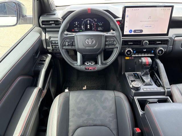 2025 Toyota Tacoma 4WD 4WD TRD Pro Hybrid Double Cab 5' Bed AT (Natl)