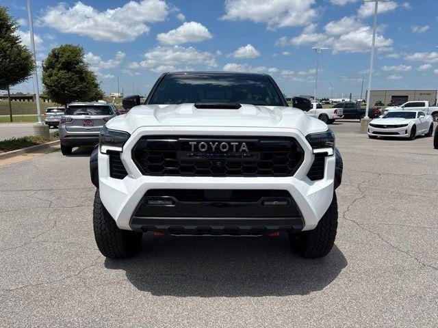 2025 Toyota Tacoma 4WD 4WD TRD Pro Hybrid Double Cab 5' Bed AT (Natl)