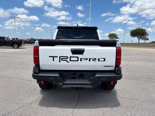 2025 Toyota Tacoma 4WD 4WD TRD Pro Hybrid Double Cab 5' Bed AT (Natl)