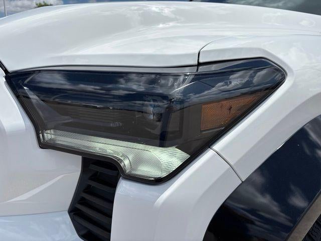 2025 Toyota Tacoma 4WD 4WD TRD Pro Hybrid Double Cab 5' Bed AT (Natl)