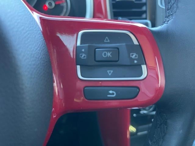 2019 Volkswagen Beetle SE Auto