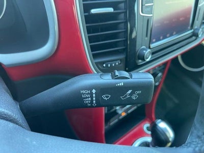 2019 Volkswagen Beetle SE Auto