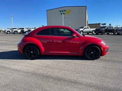 2019 Volkswagen Beetle SE Auto