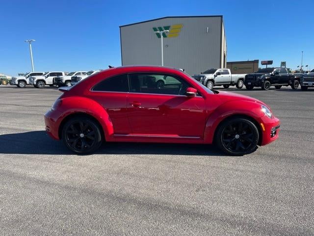 2019 Volkswagen Beetle SE Auto