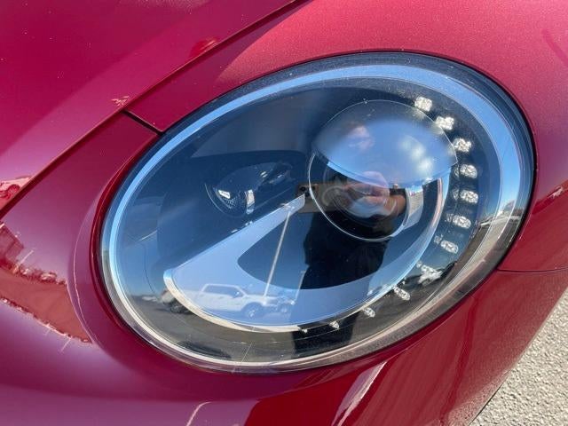 2019 Volkswagen Beetle SE Auto