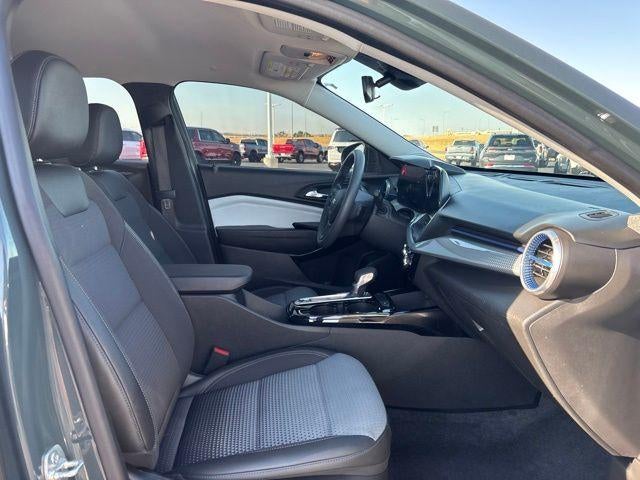 2025 Chevrolet Trax FWD 4dr LT